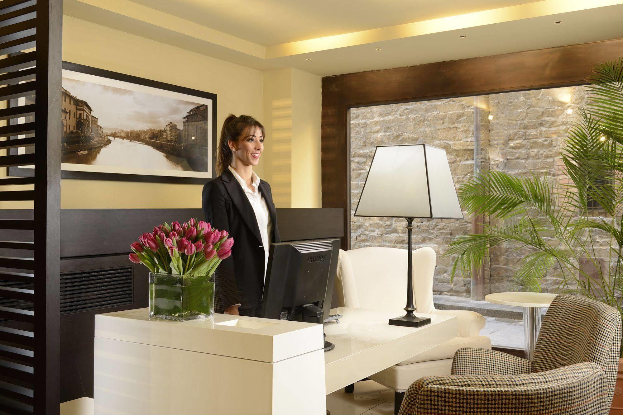 Ponte Vecchio Suites & Spa Florença Exterior foto